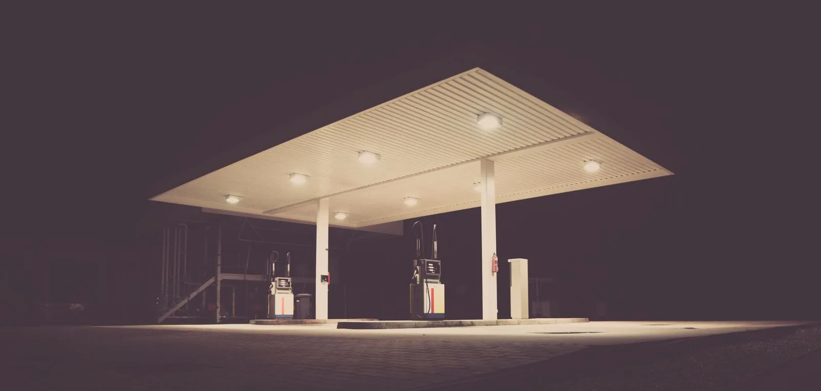 Gasolineras y estaciones